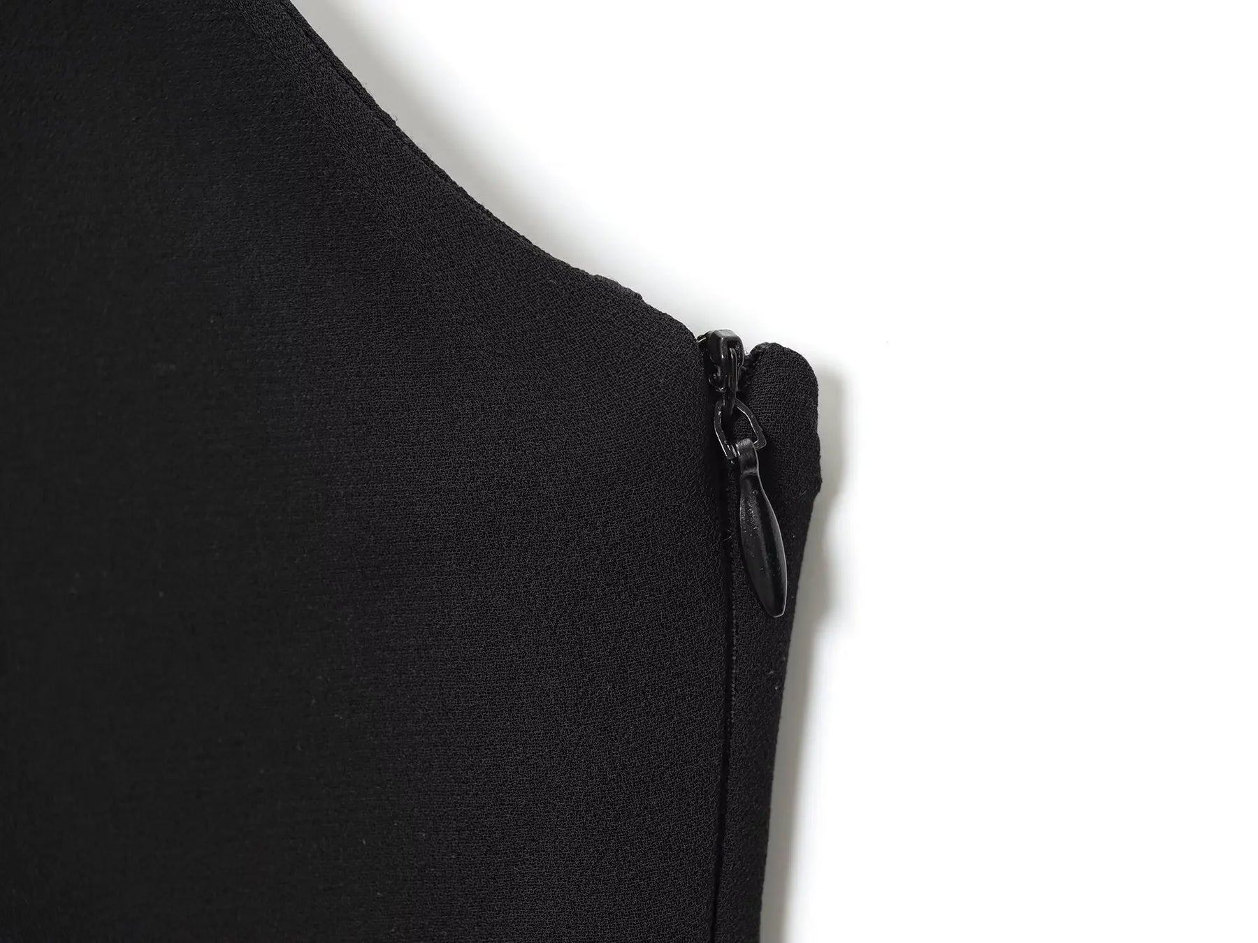 Roupas femininas 2025 verão novo produto estilo doce e picante em camadas decoração halter pescoço colarinho irregular vestido longo
