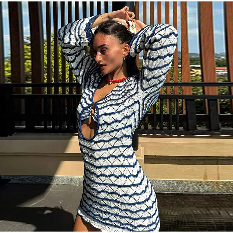 Sexy listrado oco para fora vestido curto feminino vestido de praia malha manga longa alargamento vestidos 2025 primavera verão senhora férias mar cobre