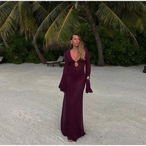 Sexy anel de metal emenda feminino com decote em v divisão crochê vestido chique manga alargada magro oco para fora roupões senhora praia férias vestido