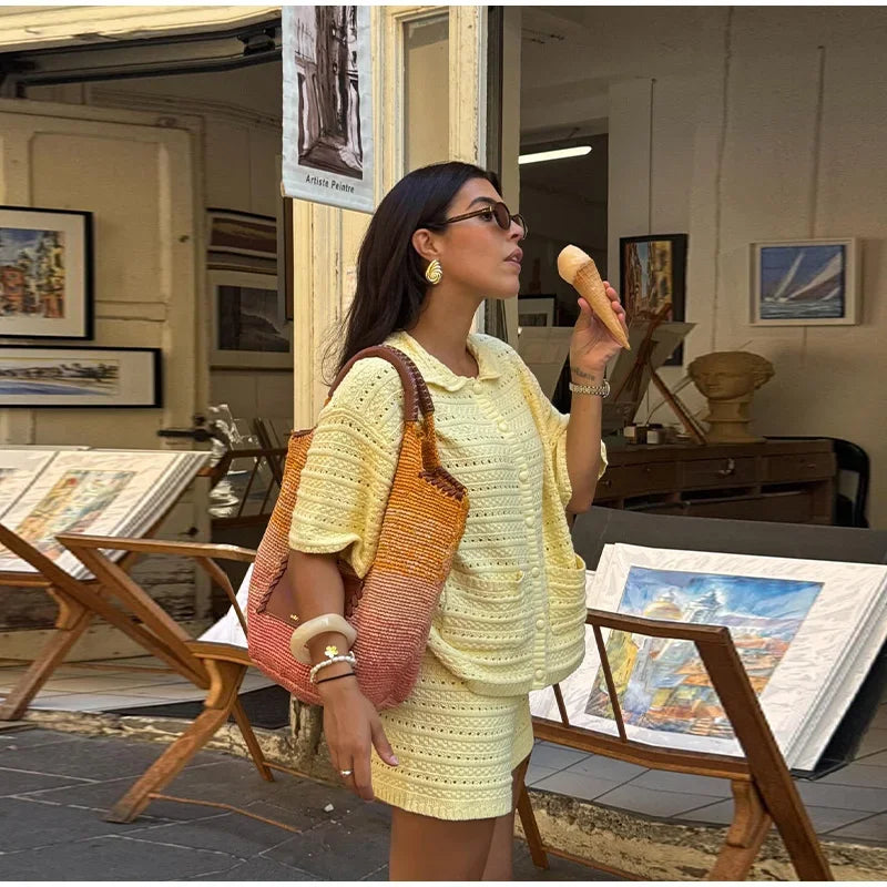 Praia de malha oco para fora shorts define 2 peças feminino lapela meia manga único breasted camisas shorts 2025 verão amarelo outfits
